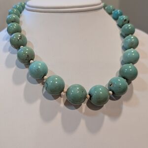 Elegant Turquoise Beaded Necklace